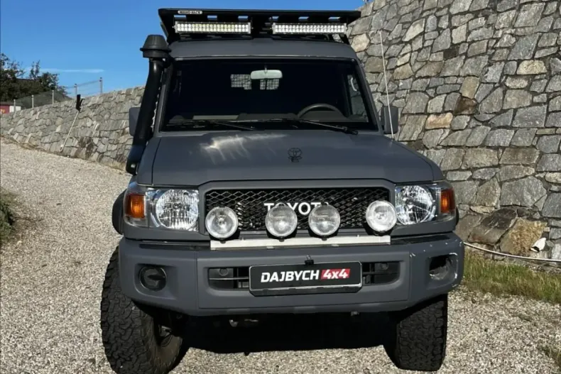 Toyota Land Cruiser din 2022 cu 47.210 km - oferta TOY120368 - foto 2