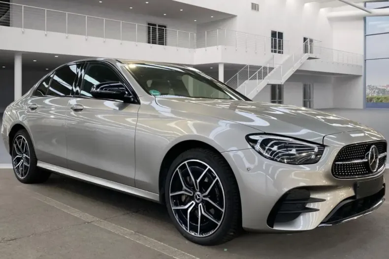 Mercedes-Benz E 300 din 2022 cu 106.171 km - oferta MER120383 - foto 3