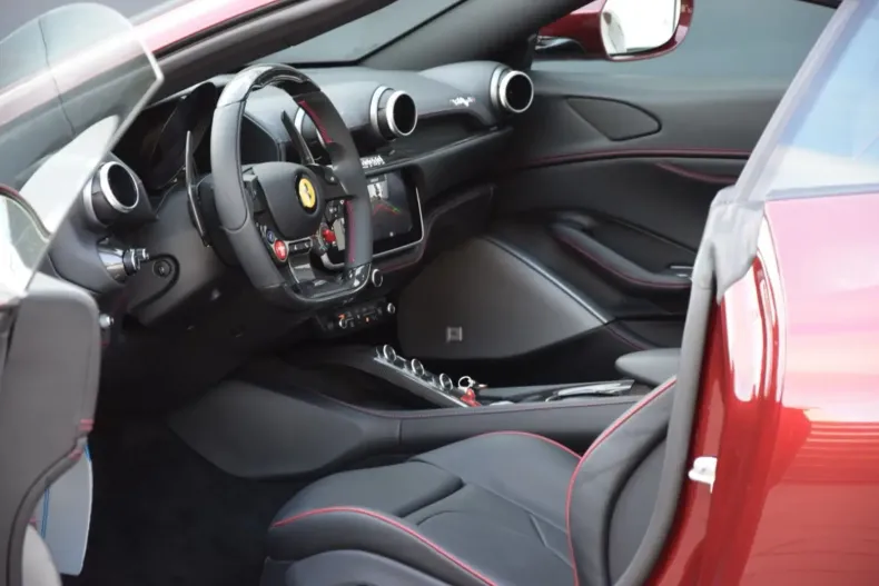 Ferrari Portofino din 2023 cu 1.790 km - oferta FER120388 - foto 14