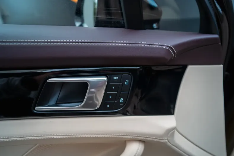 Porsche Panamera din 2023 cu 23.000 km - oferta POR120389 - foto 12