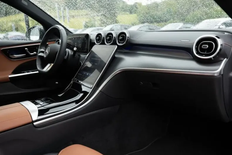 Mercedes-Benz C 300 din 2024 cu 16.474 km - oferta MER120404 - foto 2