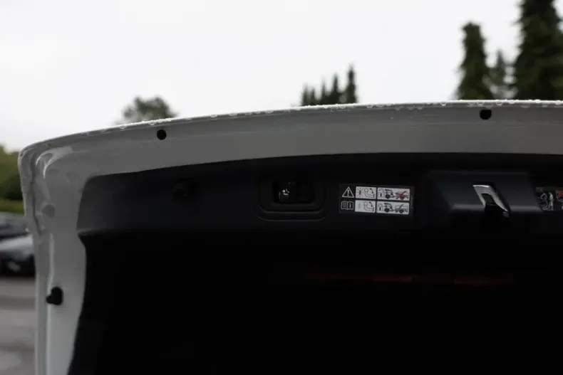 Mercedes-Benz C 300 din 2024 cu 16.474 km - oferta MER120404 - foto 8