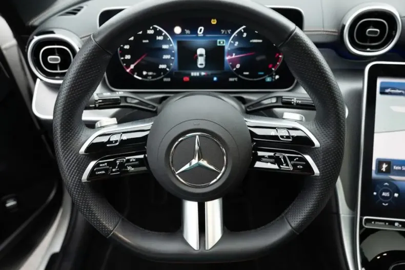 Mercedes-Benz C 300 din 2024 cu 16.474 km - oferta MER120404 - foto 9