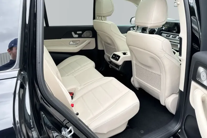 Mercedes-Benz GLS 350 din 2024 cu 17.500 km - oferta MER120412 - foto 11