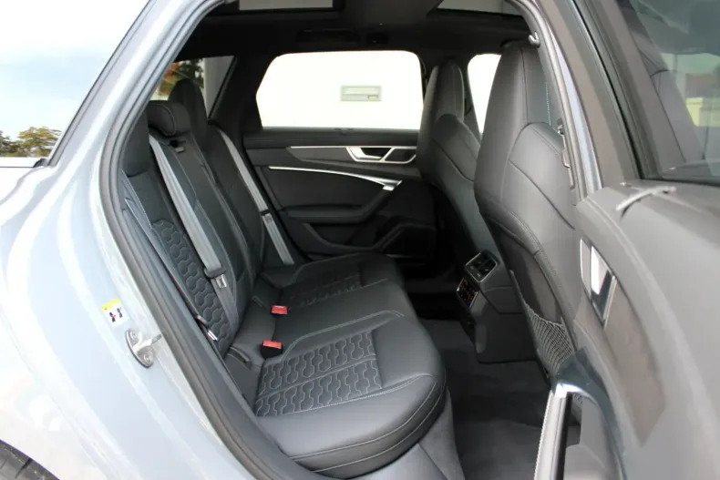 Audi RS6 din 2024 cu 22.130 km - oferta AUD120438 - foto 24