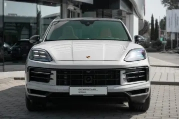 Porsche Cayenne din 2024 - oferta POR120439