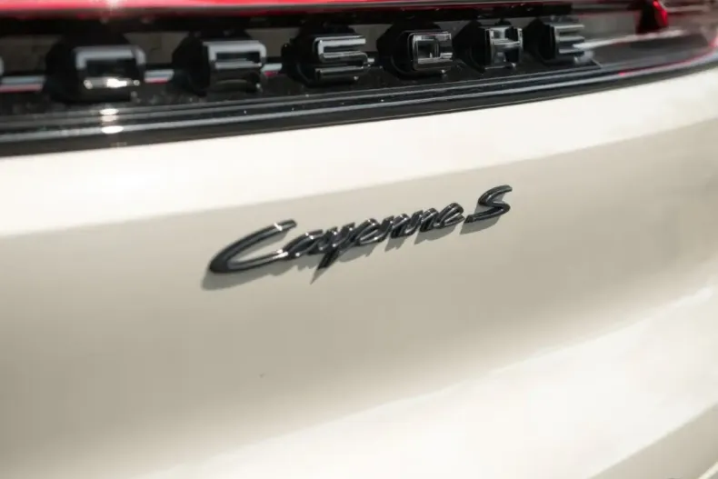 Porsche Cayenne din 2024 cu 3.600 km - oferta POR120439 - foto 21