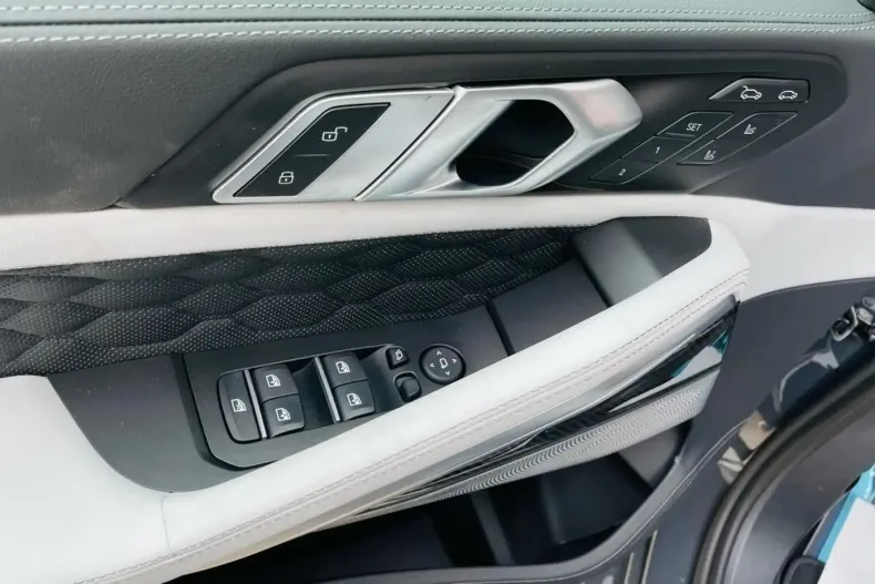 BMW X6 M din 2025 cu 50 km - oferta BMW120443 - foto 21