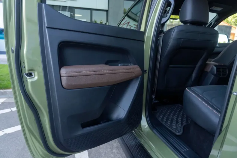 Volkswagen Amarok din 2025 cu 9.735 km - oferta VOL120444 - foto 29