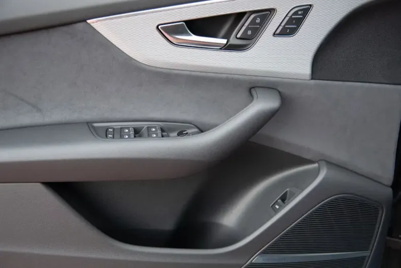 Audi Q8 din 2025 cu 50 km - oferta AUD120452 - foto 7