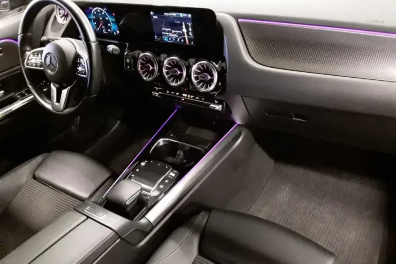 Mercedes-Benz GLA 220 din 2021 cu 76.403 km - oferta MER120453 - foto 6