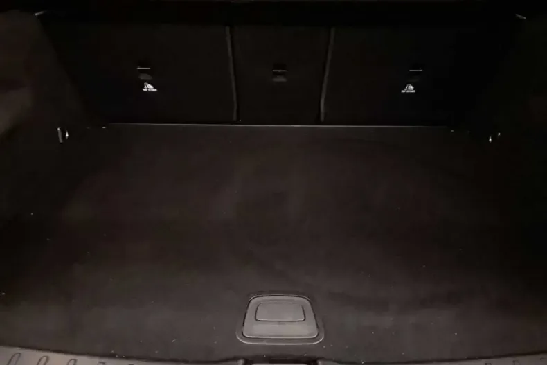 Mercedes-Benz GLA 220 din 2021 cu 76.403 km - oferta MER120453 - foto 8