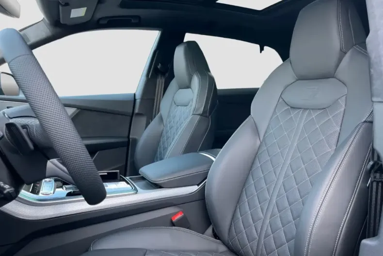 Audi SQ8 din 2025 cu 1.200 km - oferta AUD120454 - foto 9