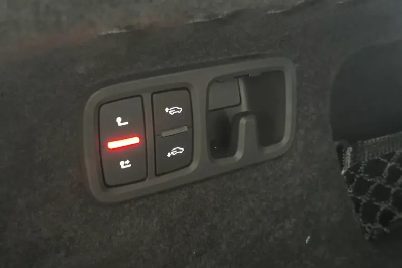 Audi SQ8 din 2025 cu 1.200 km - oferta AUD120454 - foto 20