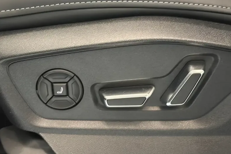 Audi SQ8 din 2025 cu 1.200 km - oferta AUD120454 - foto 21