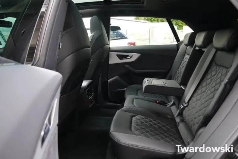 Audi Q8 din 2024 cu 7.700 km - oferta AUD120455 - foto 11