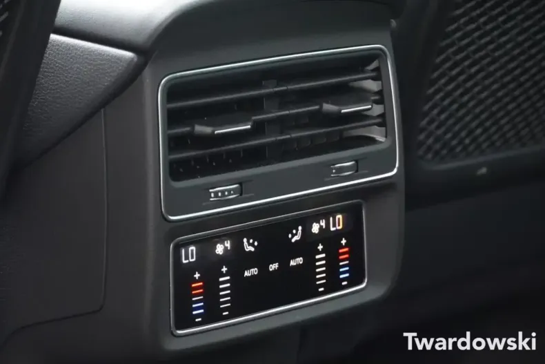 Audi Q8 din 2024 cu 7.700 km - oferta AUD120455 - foto 14