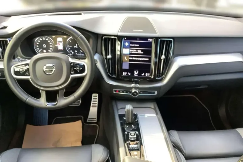 Volvo XC60 din 2022 cu 49.900 km - oferta VOL120472 - foto 8