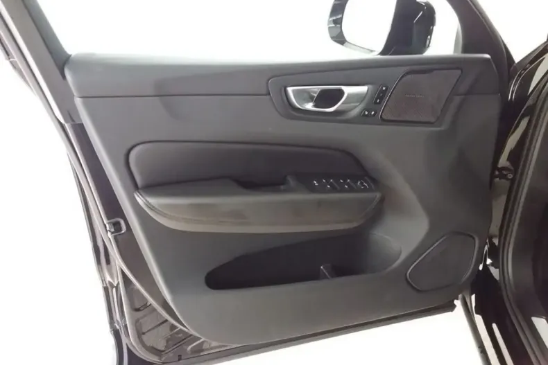 Volvo XC60 din 2024 cu 41.517 km - oferta VOL120473 - foto 13