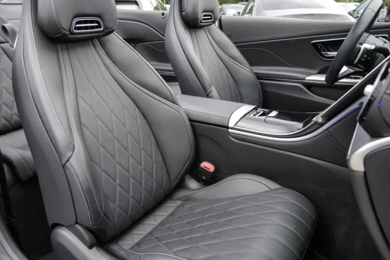 Mercedes-Benz CLE 450 din 2024 cu 12.409 km - oferta MER120482 - foto 6