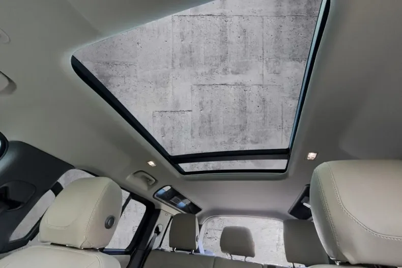 Land Rover Defender din 2024 cu 35.900 km - oferta LAN120486 - foto 9