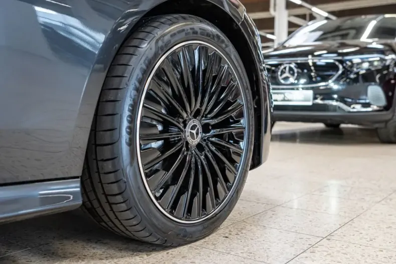 Mercedes-Benz CLE 180 din 2024 cu 7.988 km - oferta MER120490 - foto 4