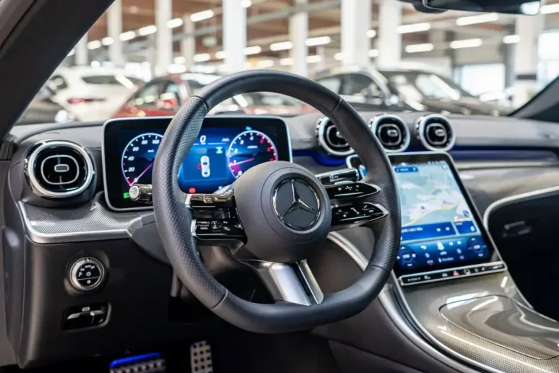 Mercedes-Benz CLE 180 din 2024 cu 7.988 km - oferta MER120490 - foto 5