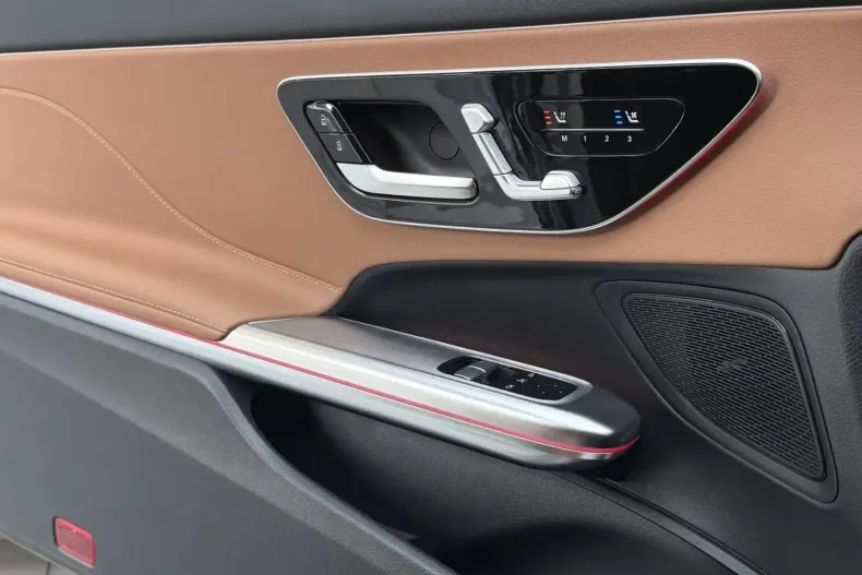 Mercedes-Benz CLE 200 din 2023 cu 26.600 km - oferta MER120491 - foto 9