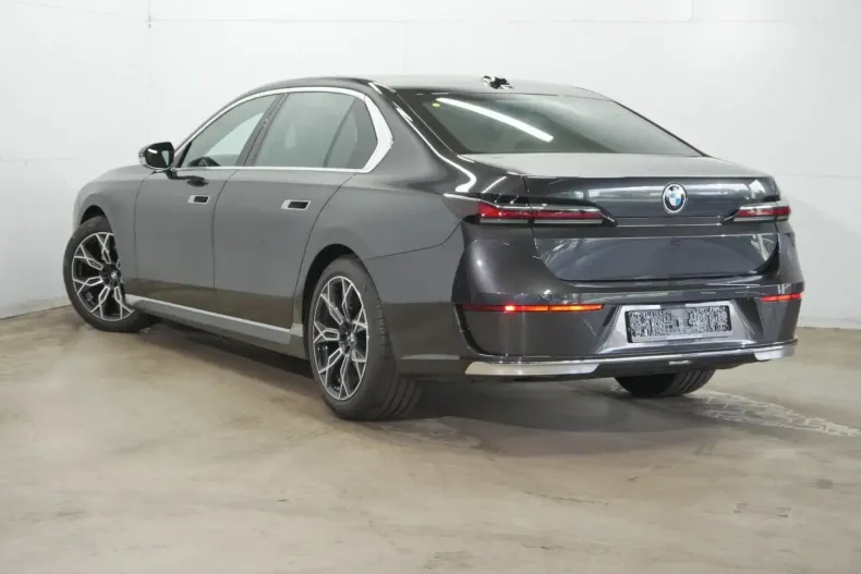 BMW 740 din 2024 cu 20.000 km - oferta BMW120495 - foto 3