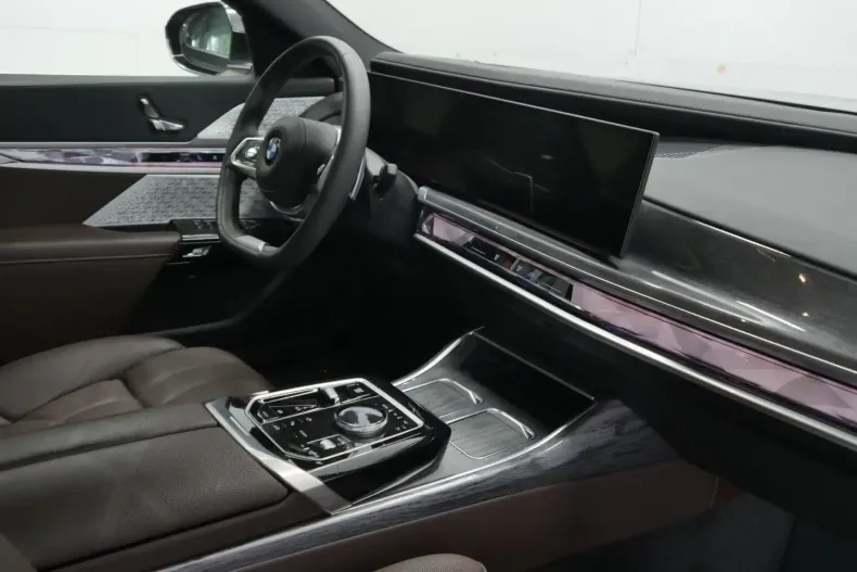 BMW 740 din 2024 cu 20.000 km - oferta BMW120495 - foto 8