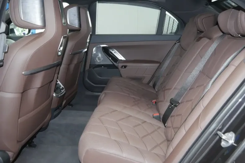 BMW 740 din 2024 cu 20.000 km - oferta BMW120495 - foto 10