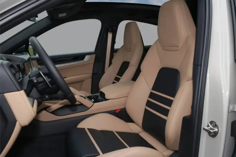 Porsche Cayenne din 2025 cu 9.900 km - oferta POR120499 - foto 6