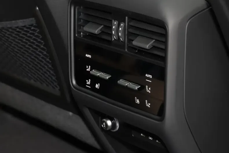 Porsche Cayenne din 2025 cu 9.900 km - oferta POR120499 - foto 11