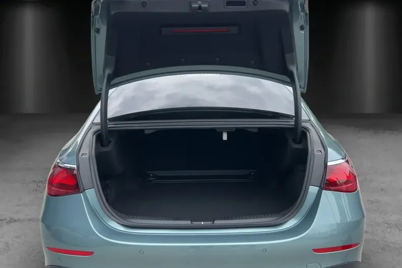 Mercedes-Benz E 200 din 2024 cu 13.000 km - oferta MER120517 - foto 12