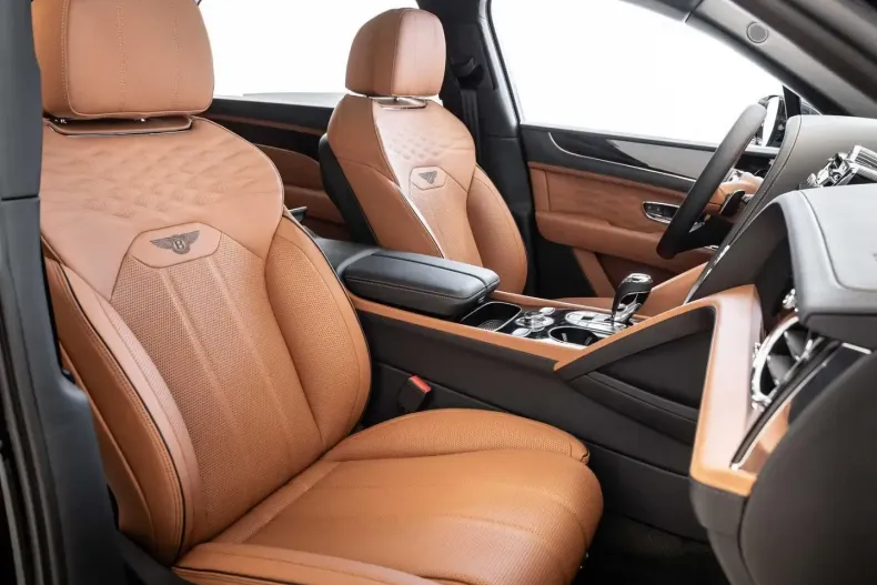 Bentley Bentayga din 2023 cu 7.900 km - oferta BEN120528 - foto 7