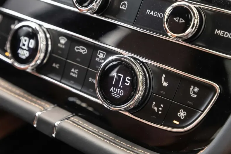 Bentley Bentayga din 2023 cu 7.900 km - oferta BEN120528 - foto 19