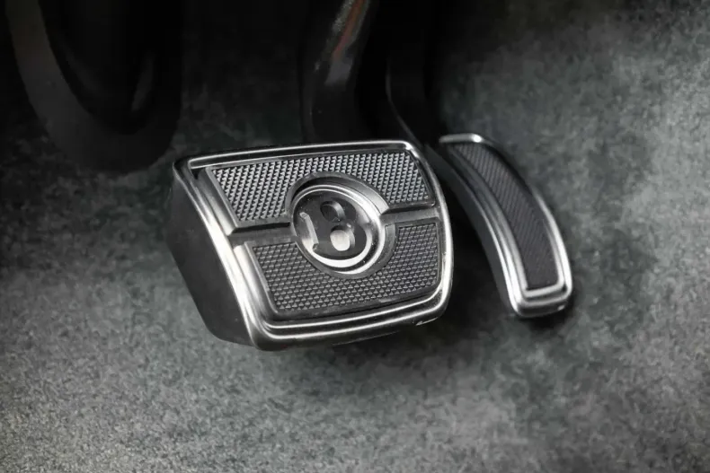 Bentley Bentayga din 2023 cu 7.900 km - oferta BEN120528 - foto 23