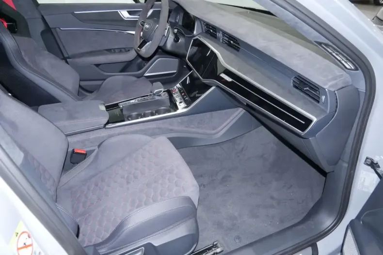 Audi RS6 din 2024 cu 7.500 km - oferta AUD120543 - foto 7