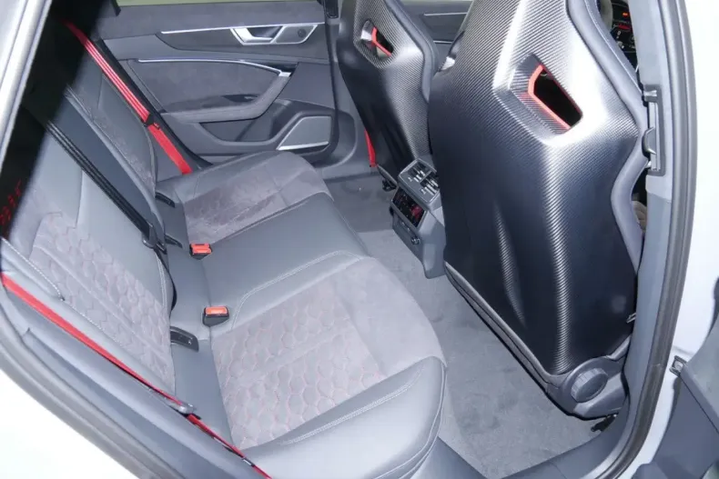 Audi RS6 din 2024 cu 7.500 km - oferta AUD120543 - foto 8