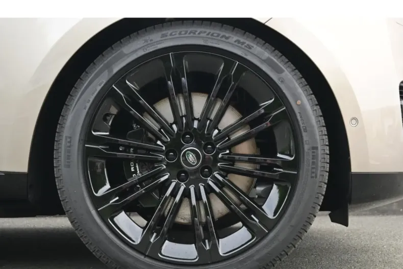 Land Rover Range Rover din 2024 cu 1.500 km - oferta LAN120553 - foto 5