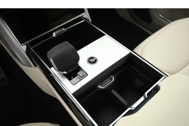 Land Rover Range Rover din 2024 cu 1.500 km - oferta LAN120553 - foto 19