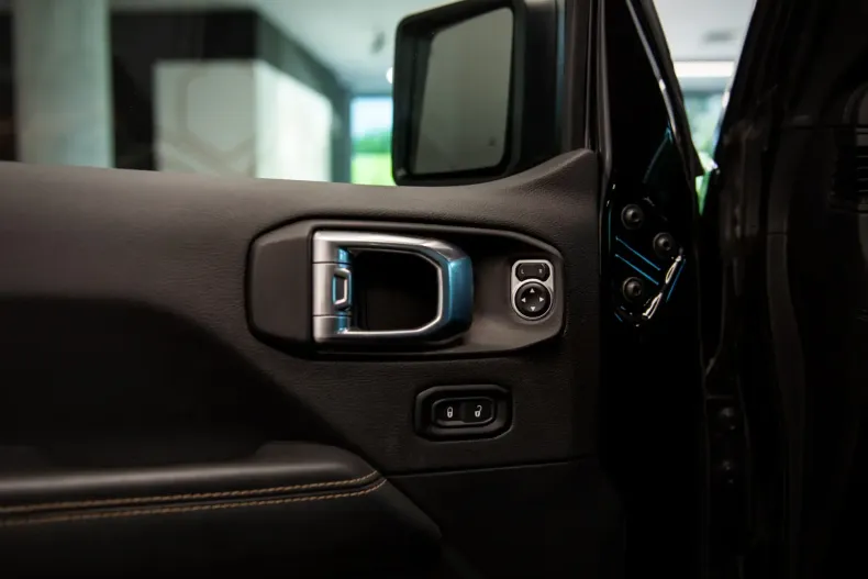 Jeep Wrangler din 2024 cu 4.686 km - oferta JEE120554 - foto 11