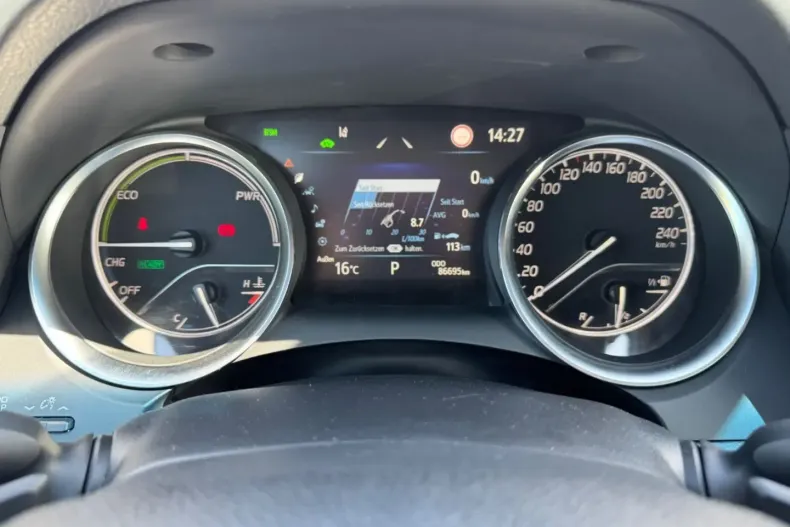 Toyota Camry din 2021 cu 86.695 km - oferta TOY120556 - foto 14