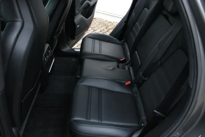 Porsche Cayenne din 2022 cu 81.700 km - oferta POR120558 - foto 7