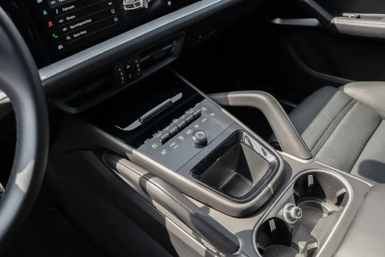 Porsche Cayenne din 2024 cu 27.900 km - oferta POR120561 - foto 22