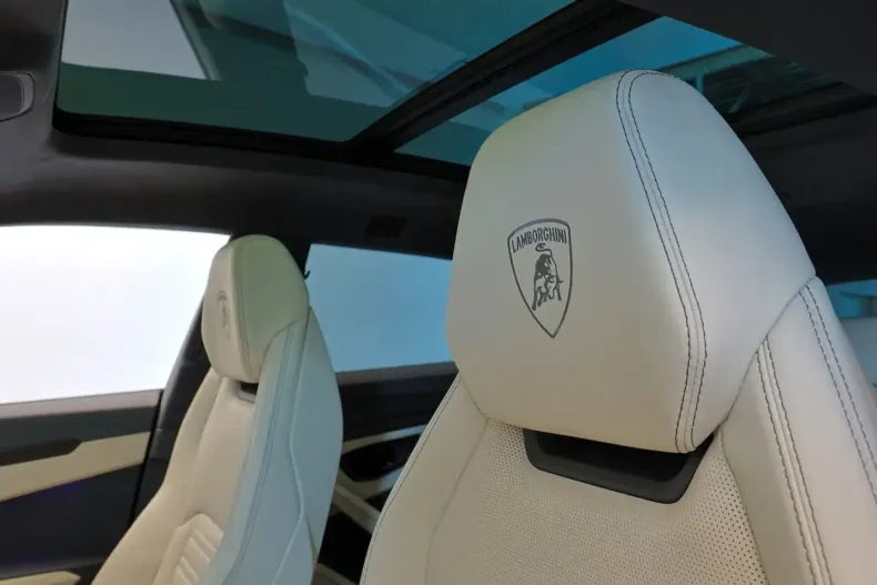 Lamborghini Urus din 2025 cu 900 km - oferta LAM120563 - foto 3