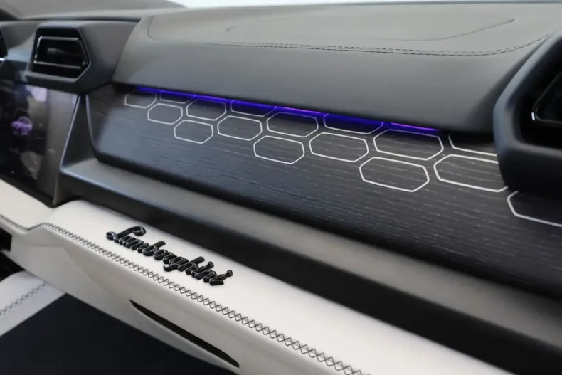 Lamborghini Urus din 2025 cu 900 km - oferta LAM120563 - foto 10