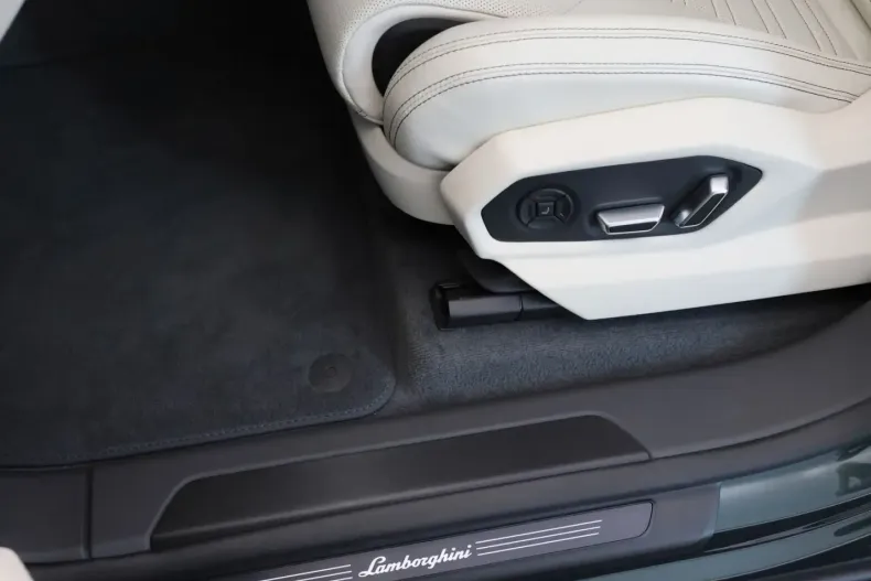 Lamborghini Urus din 2025 cu 900 km - oferta LAM120563 - foto 15