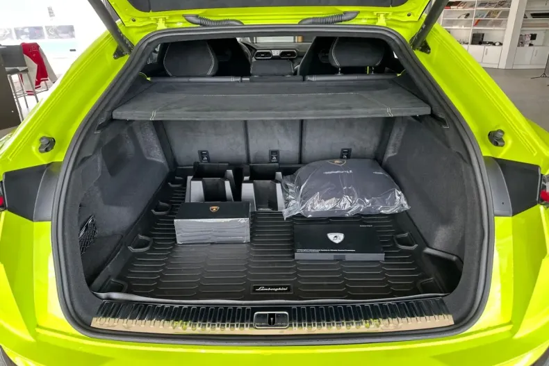 Lamborghini Urus din 2024 cu 10.670 km - oferta LAM120568 - foto 10