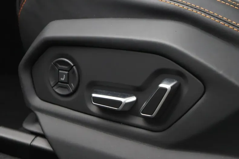 Lamborghini Urus din 2024 cu 3.900 km - oferta LAM120569 - foto 16